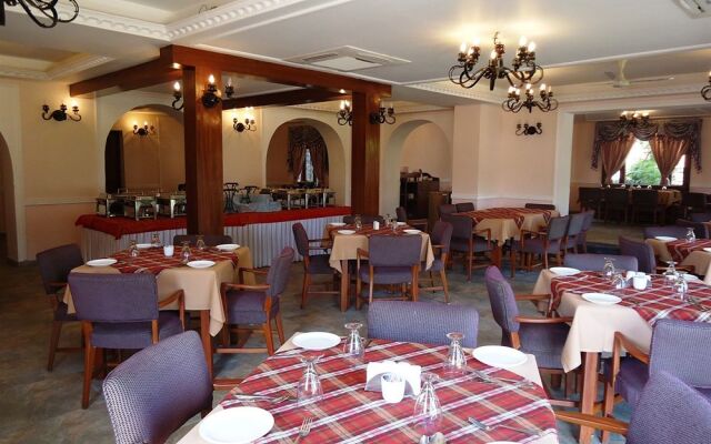Cama Rajputana Club Resort