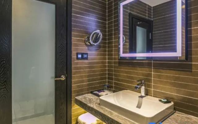 Xana Hotelle (Shenyangbei Railway Station Qishan Road Subway Station)