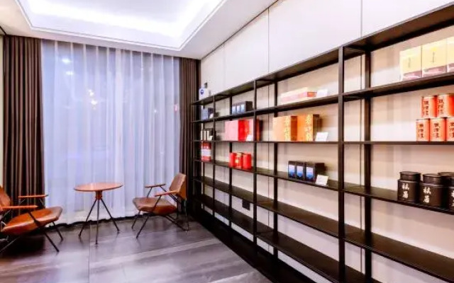 Luxiaolu PLUS Hotel (Xinxiang University Town)