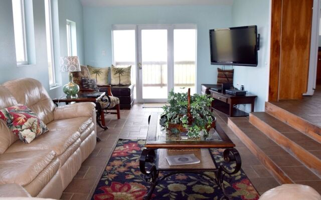 121 12Th Street - Three Bedroom Home