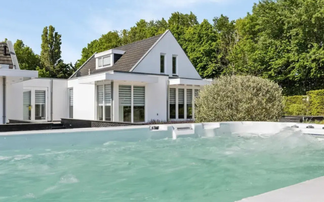 Wellness Villa With Sauna Near Beach