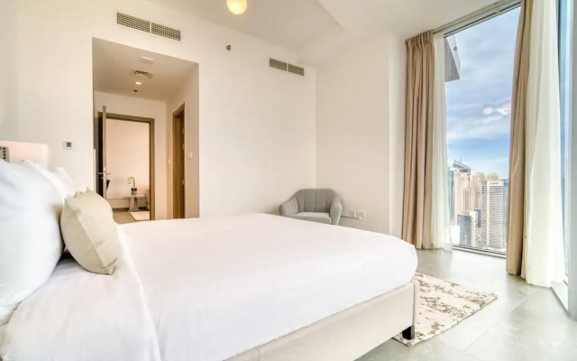 Elegant 2BR w Breathtaking Marina Balcony