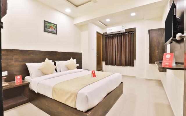 OYO 11072 Hotel Kajri Residency