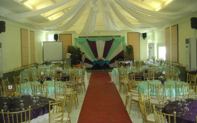 Valley Hotel