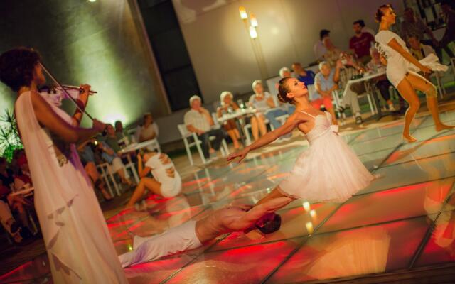 Tui Blue Side- All Inclusive