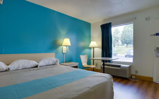 Motel 6 Atlanta GA