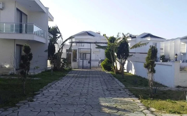 My Dream Apart