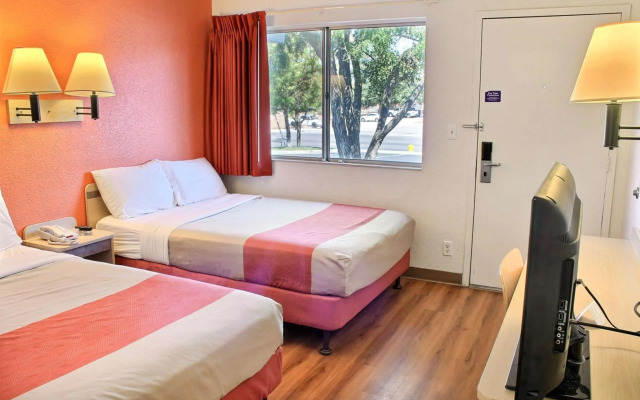 Motel 6 Atascadero, CA