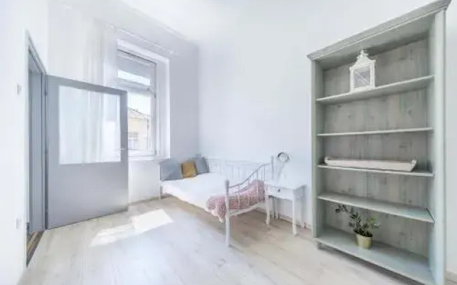 Kimchi Apartment
