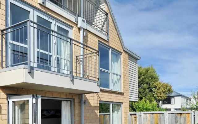 Regents 94B - Christchurch Holiday Homes