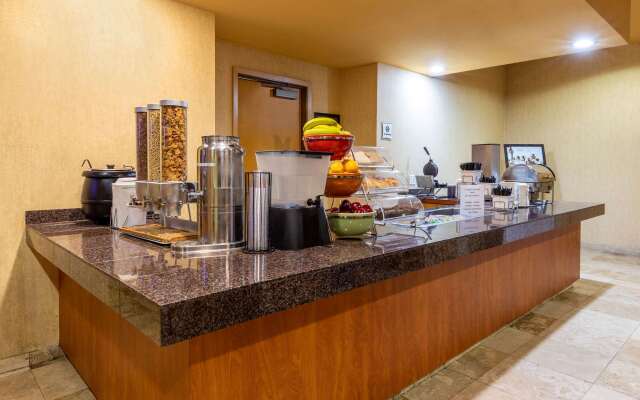La Quinta Inn & Suites by Wyndham Vancouver