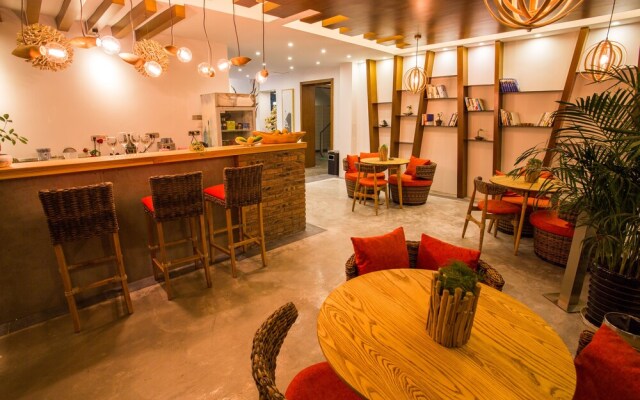 Guilin Rain Cloud Live Hotel