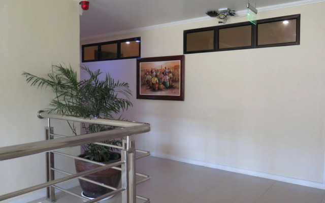 Royale House Hotel Davao powered by Cocotel
