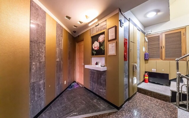 Cheongju Yeppeun Motel