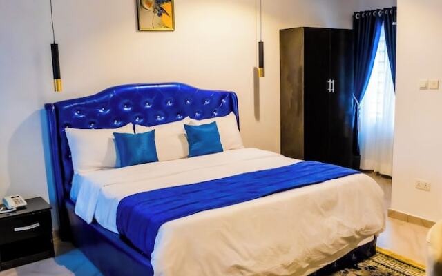 El Elyon Hotel and Suites