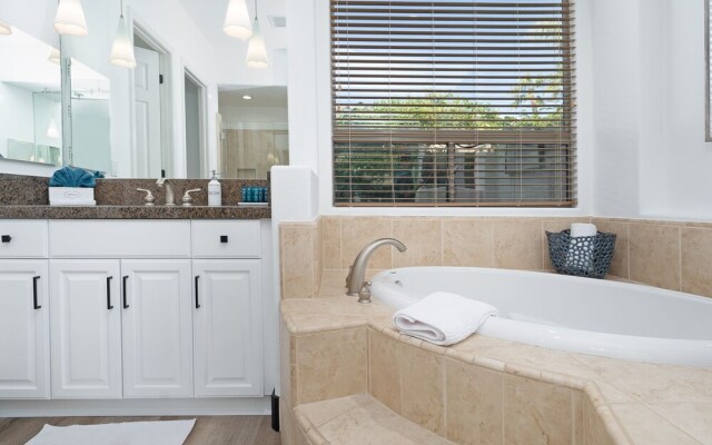 Private Home w Pool & Spa Family Friendly