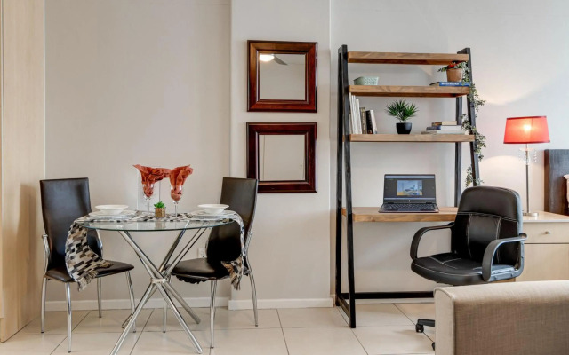 RAD STAYS - Illovo Mews 245 Oxford Road