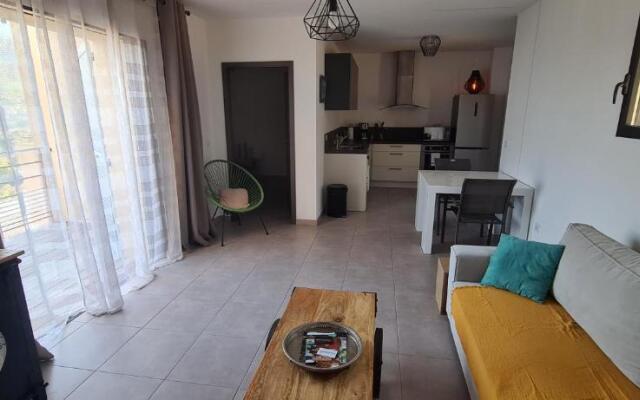 Appartement T3 moderne vue mer à Sisco