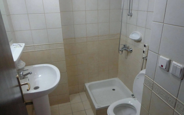Ishraq Al Bustan Hotel