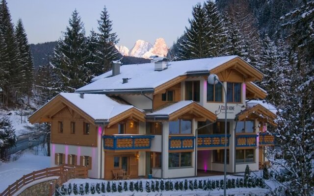 Residence Color Home