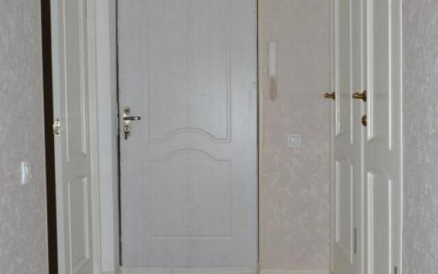 Apartment on Ibraimova, 69