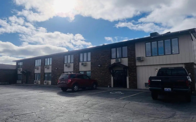 Motel 6 Iron Mountain