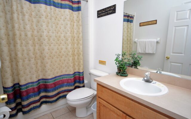 4648 5- Bdrm'Slake Views Facing Poolwater View