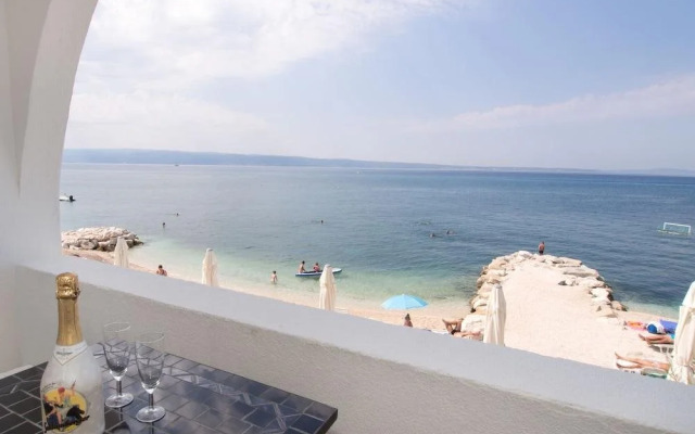 Villa Tamaris on the beach