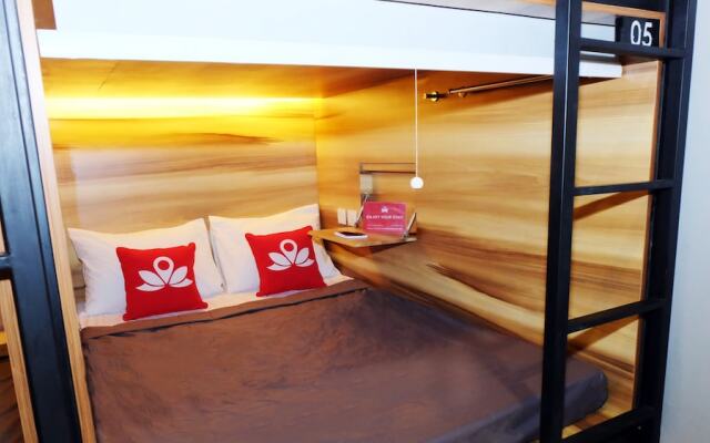 ZEN Hostel Gubeng Station 2