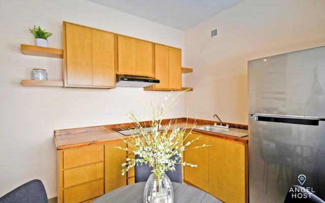 Cozy Stay with onsite Pool Near Malecon