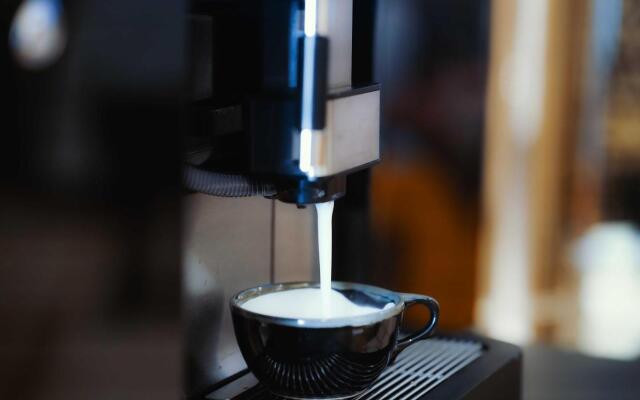 Nour Al Thuria Hotel