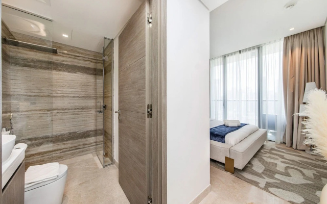 Luxe 3BR with Burj Khalifa view