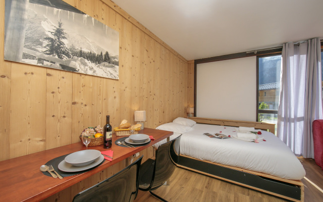 Residence de Lognan- Les Drus 12