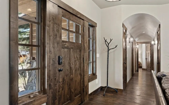 Cyh1012 - Hidden Cedar 5 Bedroom Home