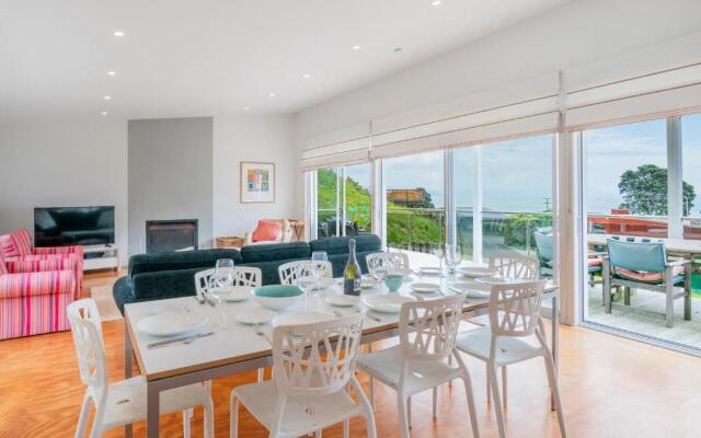 Black House Lookout - Kuaotunu Holiday Home