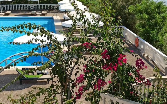 Margarona Royal Hotel