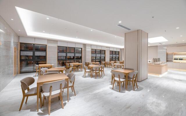 Ji Hotel Ziyang Songda Plaza