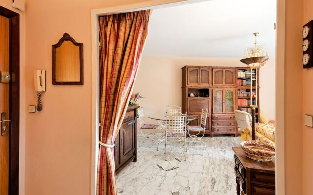 Aesthetic Apartment in Nice With Swimming Pool