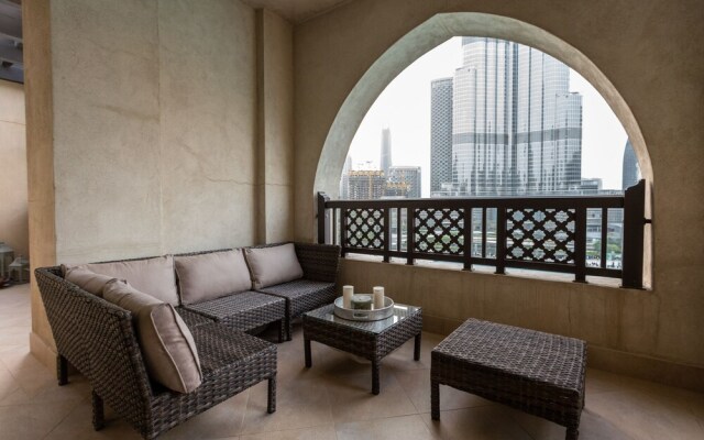 Full Burj Khalifa Souq al Bahar