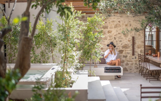 Inotropes Boutique Suites - Adults Only