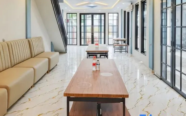 Urbanview Hotel JD Luxury Brebes