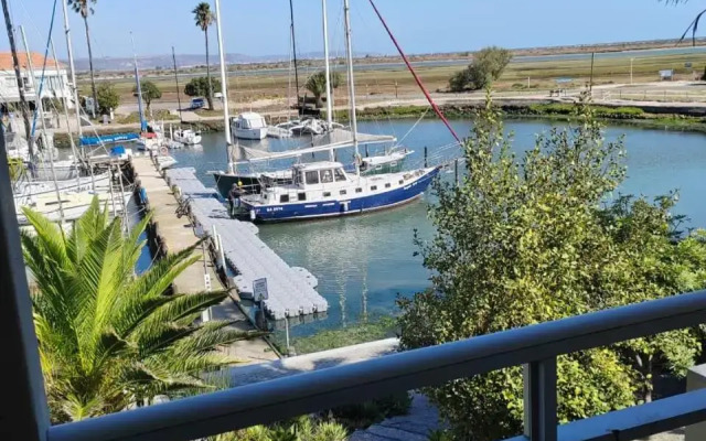 Russells On The Port
