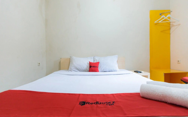 RedDoorz @ Osuko Residence Sukomanunggal Jaya