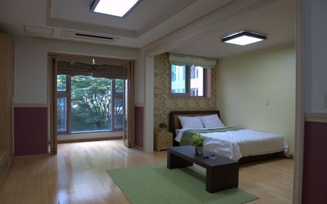 The Residence of Palace In Jungwon