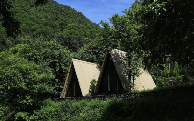 Beyond Stay Ananhyam Resort Sattal