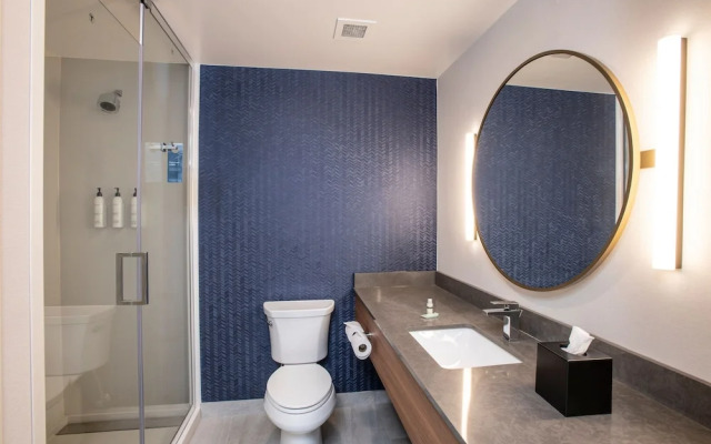 Comfort Suites