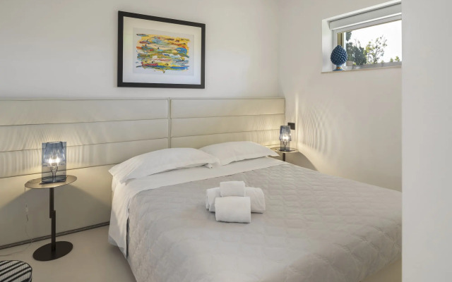 Isola Bella Infinity Suites