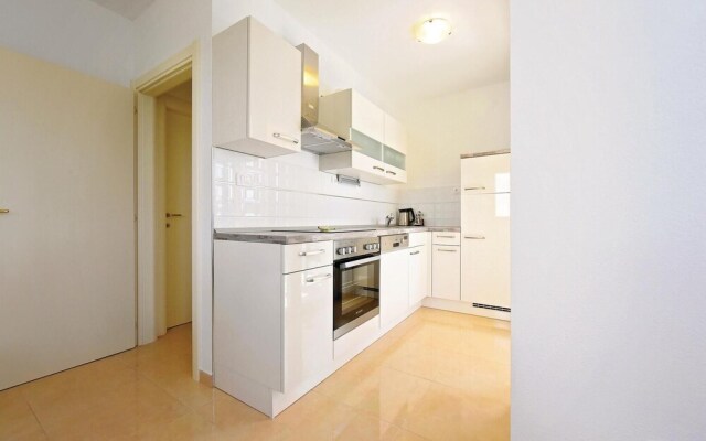 Beautiful Home in Zatoglav With Wifi and 4 Bedrooms