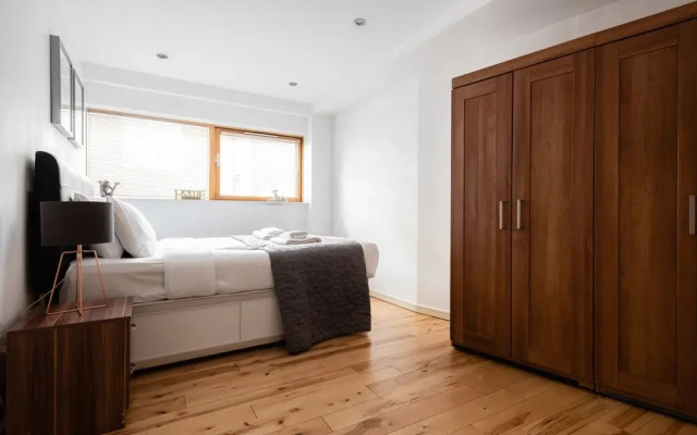 Platinum Apartment next to London Bridge 9995