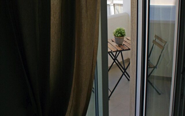 Break Break Apartments